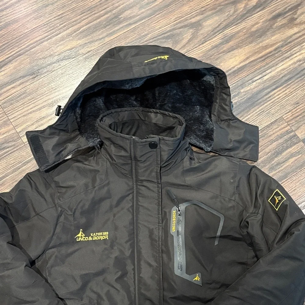 Black Hooded Jacket with Yellow Accents by Uncover & Boror V.A. Tor 189 (small)